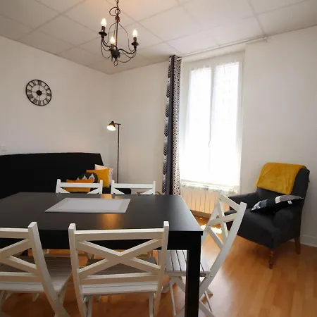 Lumineux T4, Proche Centre Et Thermes, - Fr-1-608-11 *